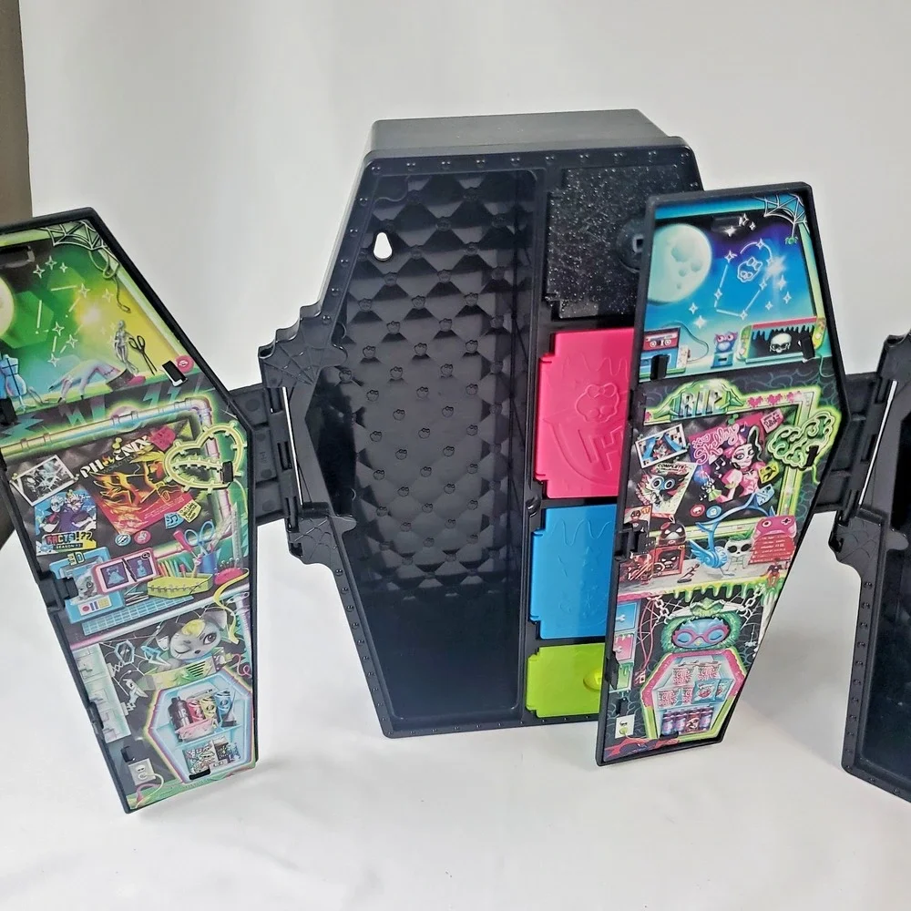 Monster High Skulltimate Secrets: Neon Frights Lot of 2 Lockers Only